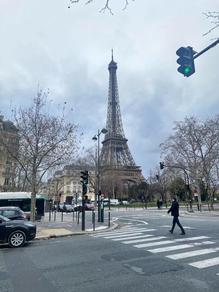 Magnifique Appartement Tour Eiffel Paris Luaran gambar